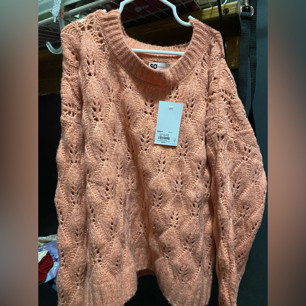peach color sweater